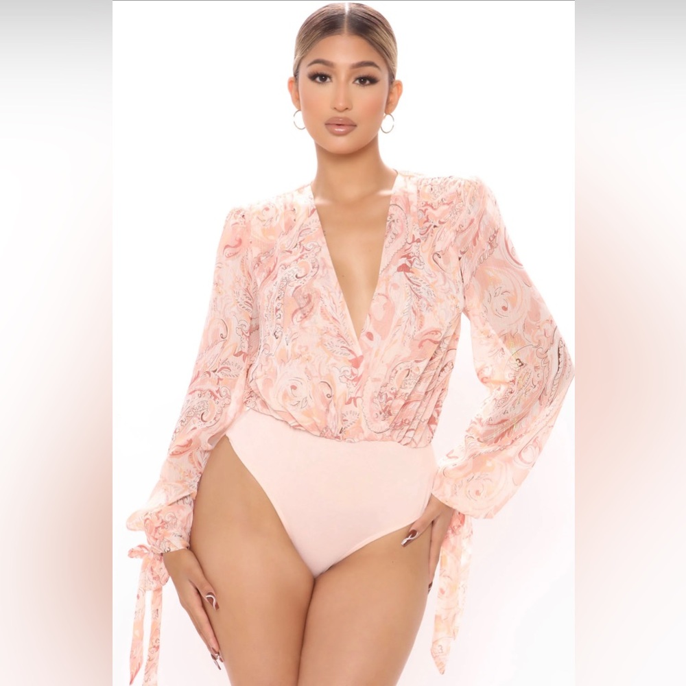 Fashion nova bodysuit